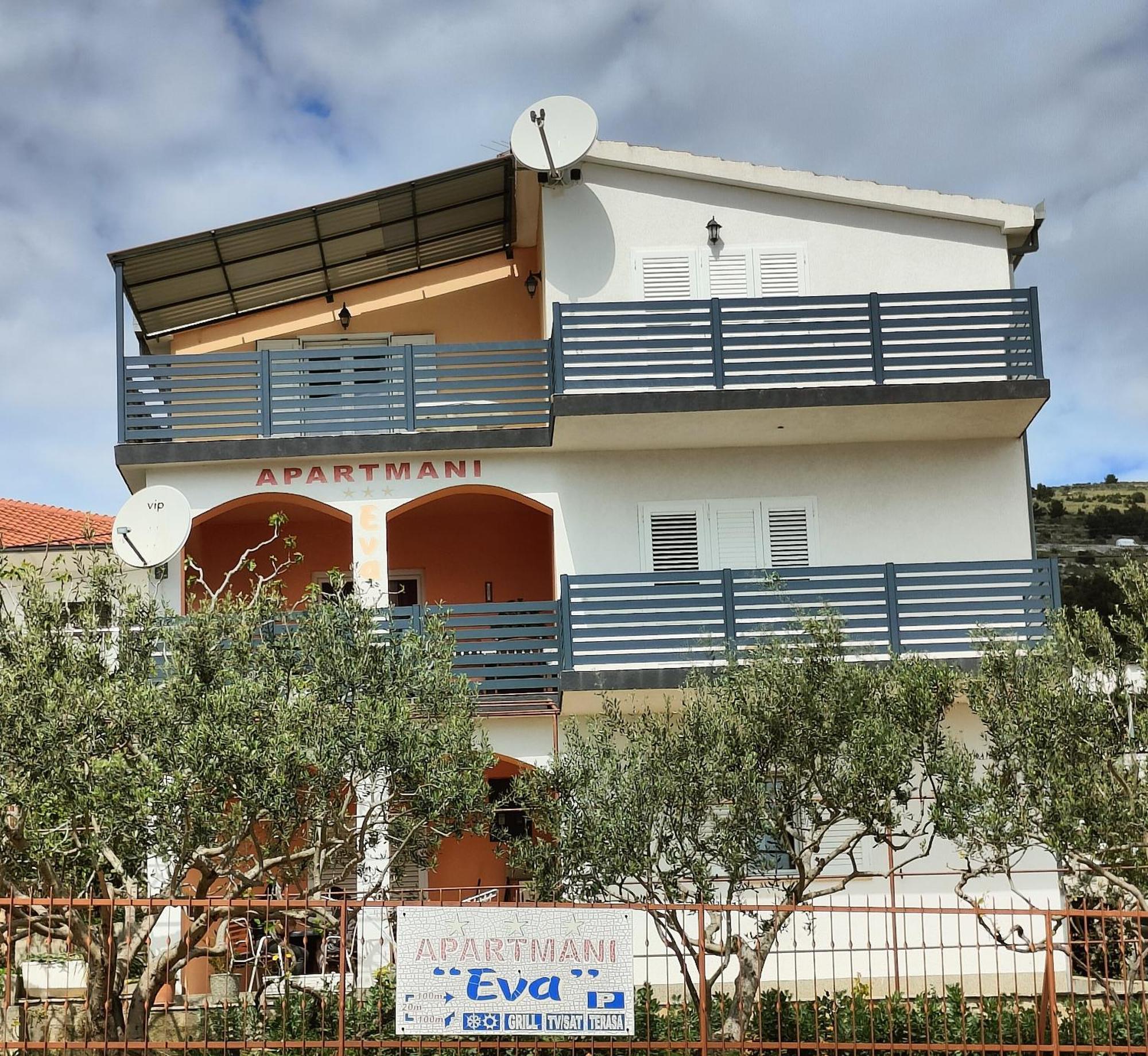 Apartment Eva 1 *